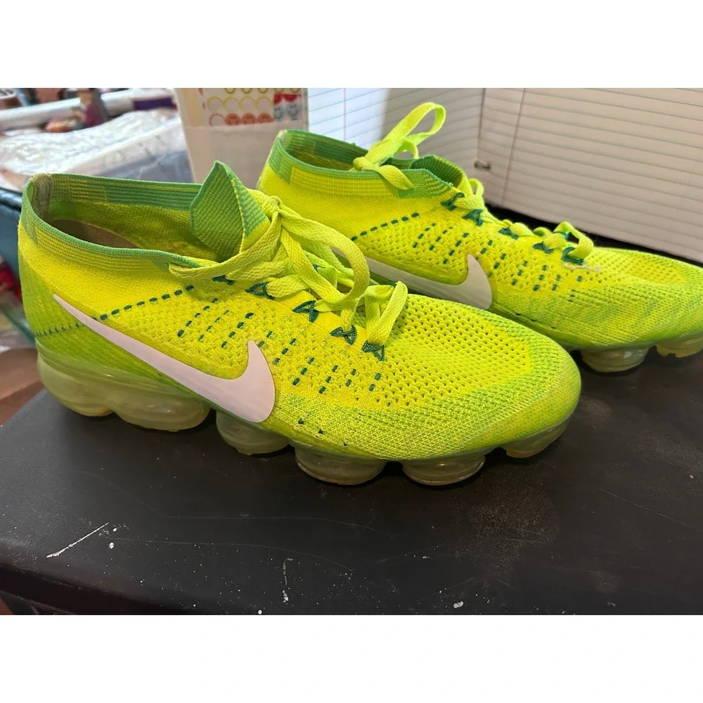 Nike Air VaporMax Flyknit 2 Men's Volt Neon‎ Running Shoes Size 10